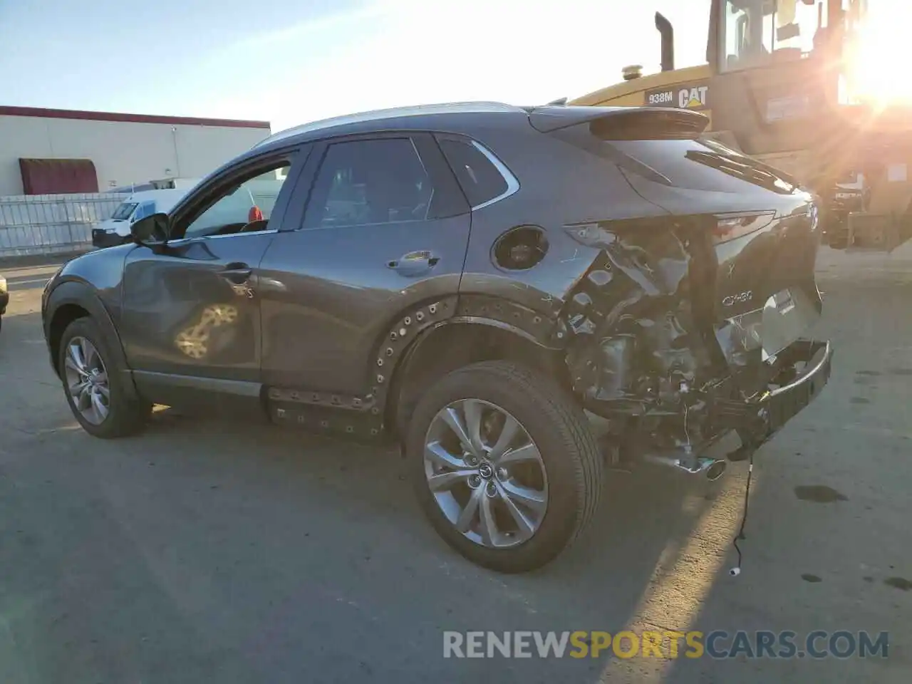 2 Photograph of a damaged car 3MVDMADL0MM246838 MAZDA CX30 2021