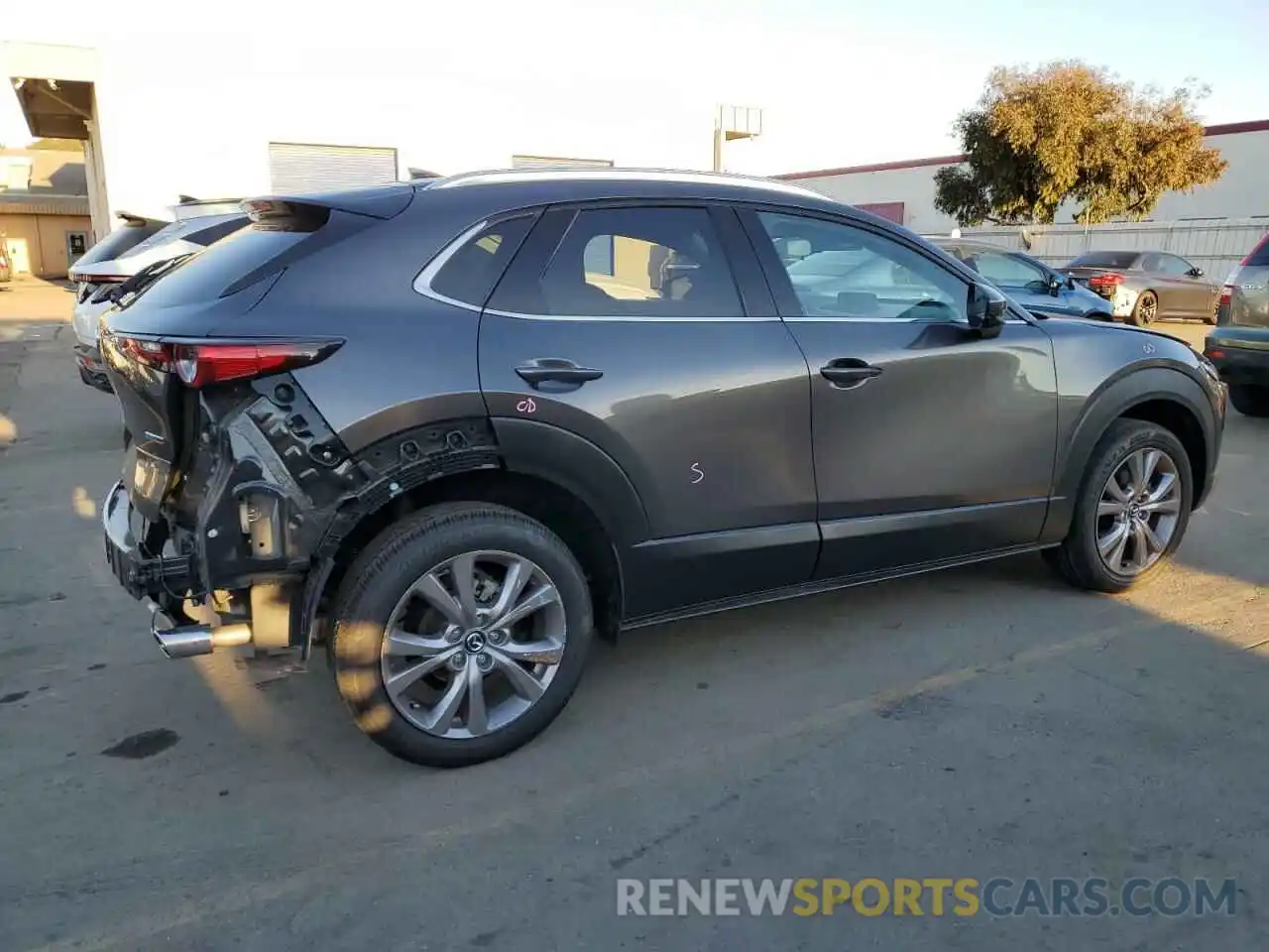 3 Photograph of a damaged car 3MVDMADL0MM246838 MAZDA CX30 2021