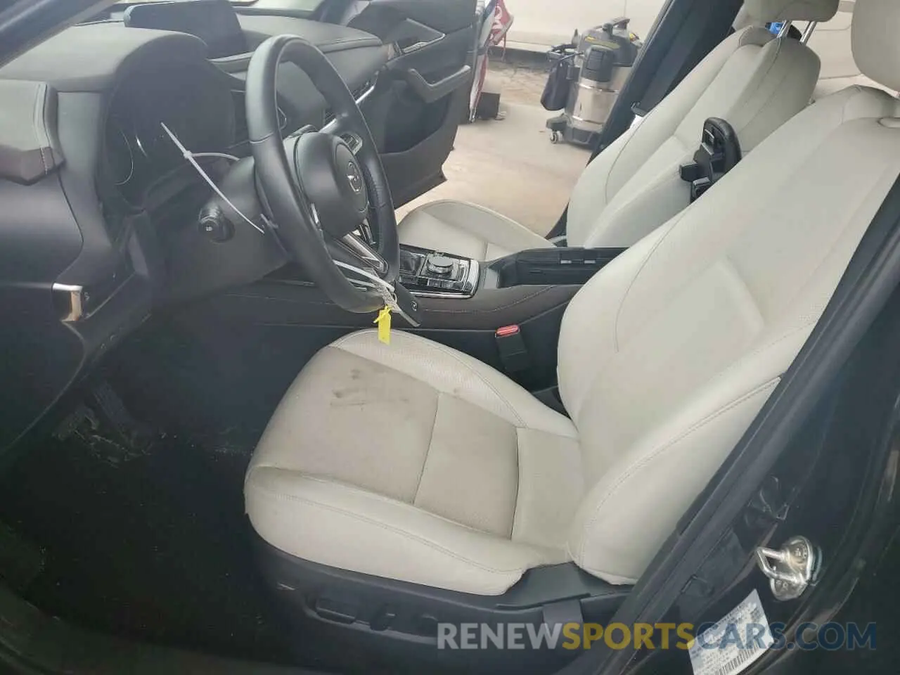 7 Photograph of a damaged car 3MVDMADL1MM319019 MAZDA CX30 2021