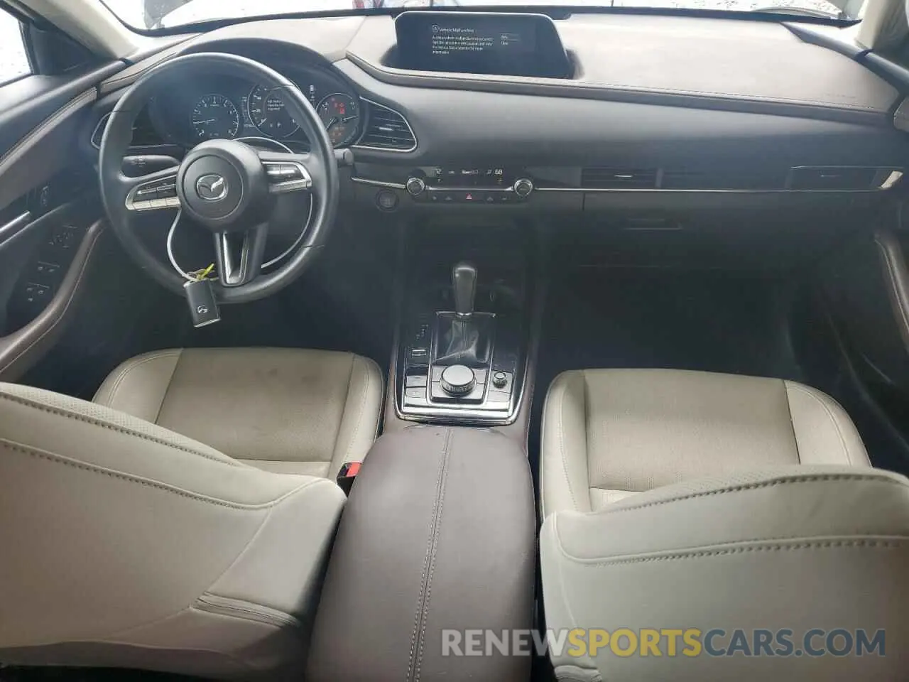 8 Photograph of a damaged car 3MVDMADL1MM319019 MAZDA CX30 2021