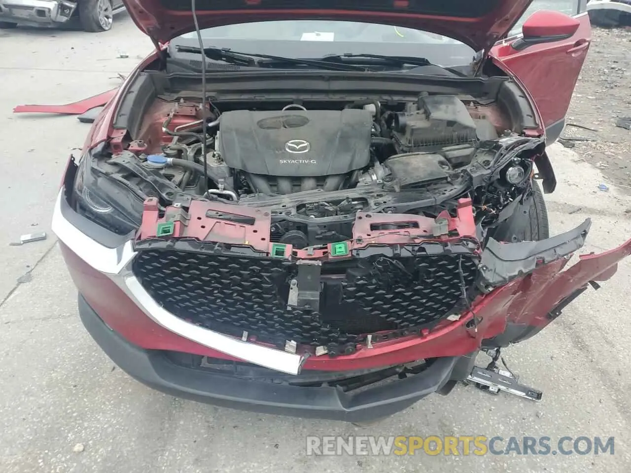 12 Photograph of a damaged car 3MVDMADL4MM202745 MAZDA CX30 2021