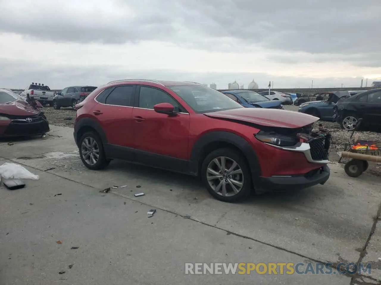 4 Photograph of a damaged car 3MVDMADL4MM202745 MAZDA CX30 2021