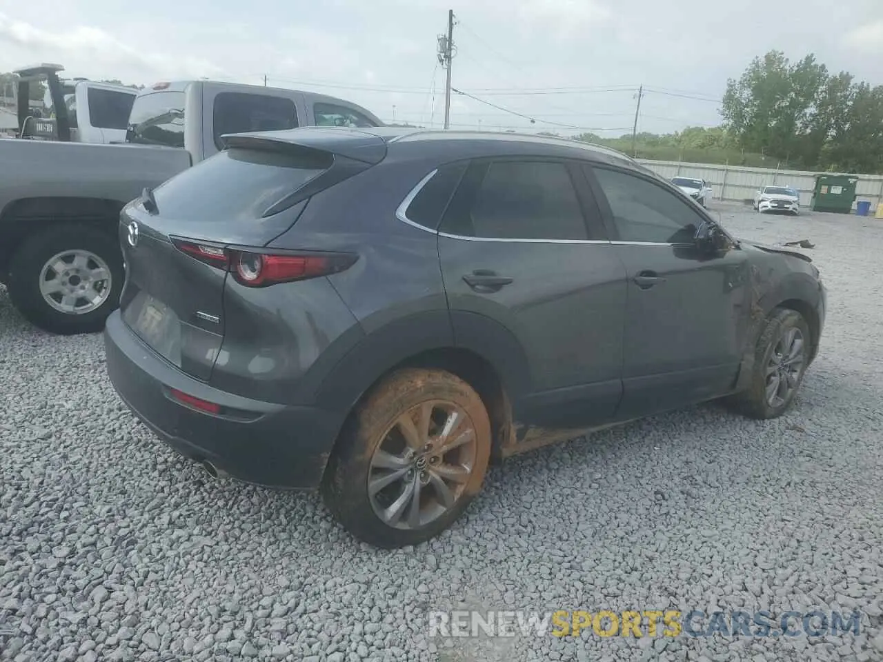 3 Photograph of a damaged car 3MVDMADLXMM208193 MAZDA CX30 2021