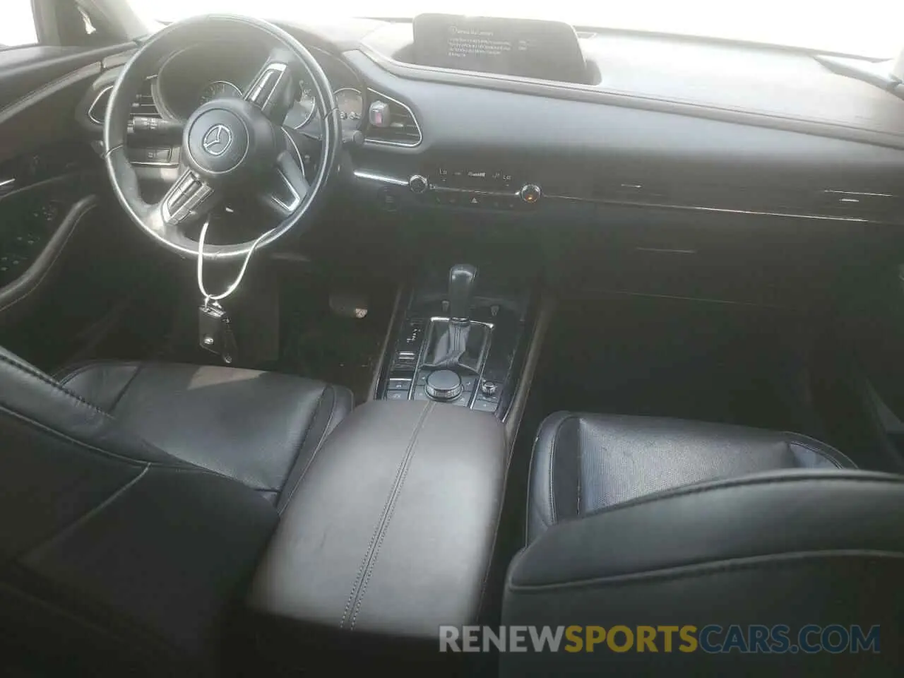 8 Photograph of a damaged car 3MVDMADLXMM208193 MAZDA CX30 2021