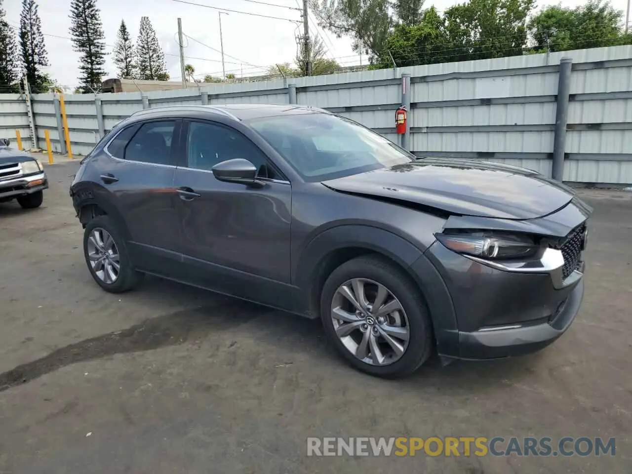 4 Photograph of a damaged car 3MVDMADM5MM228960 MAZDA CX30 2021