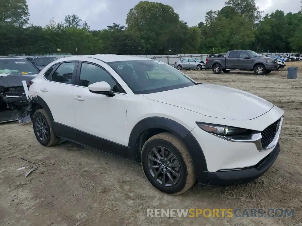 4 Photograph of a damaged car 3MVDMBAL4MM219507 MAZDA CX30 2021