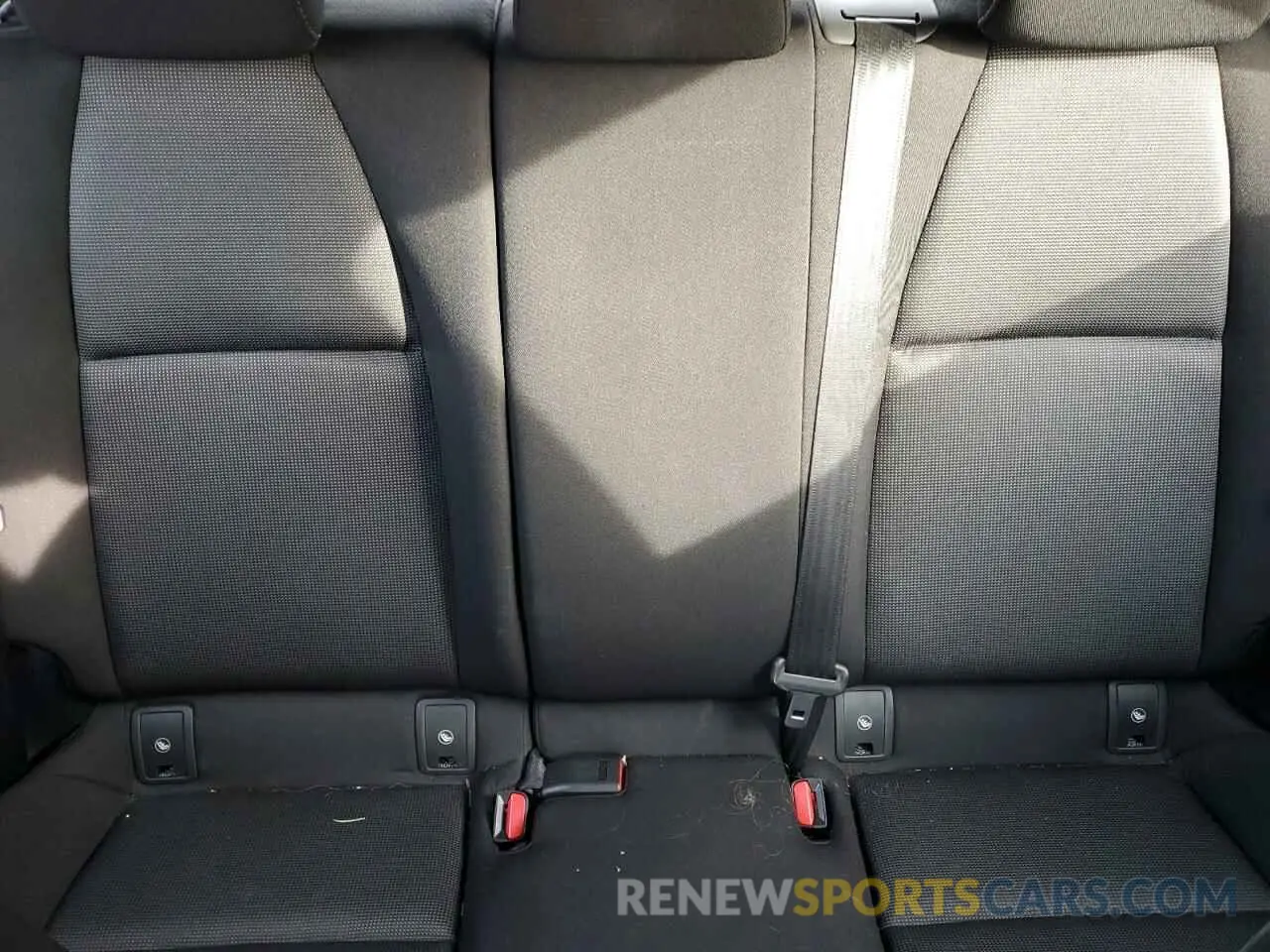 10 Photograph of a damaged car 3MVDMBAL6MM226961 MAZDA CX30 2021