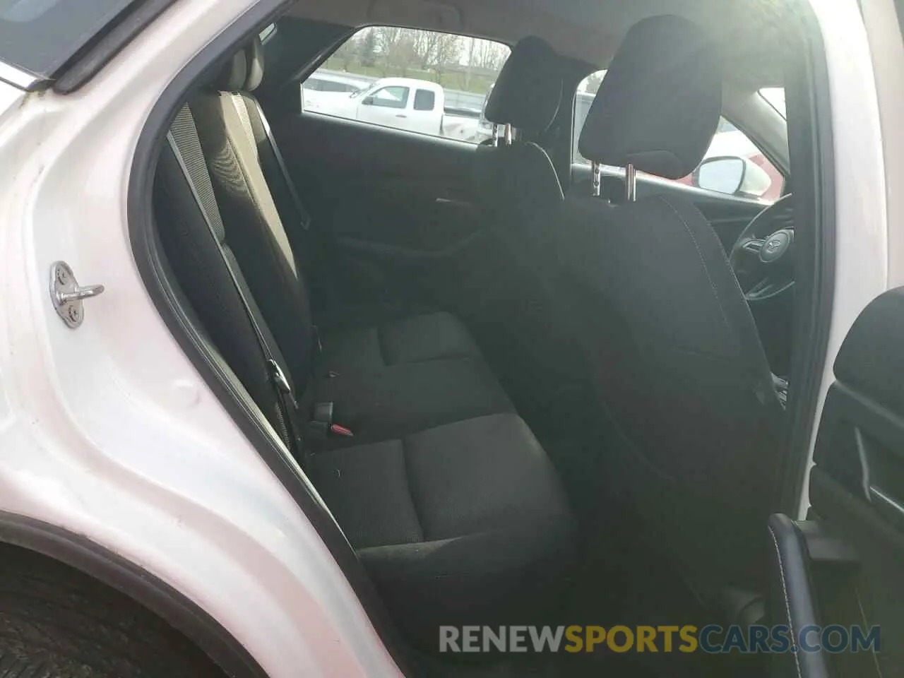 11 Photograph of a damaged car 3MVDMBAL6MM226961 MAZDA CX30 2021