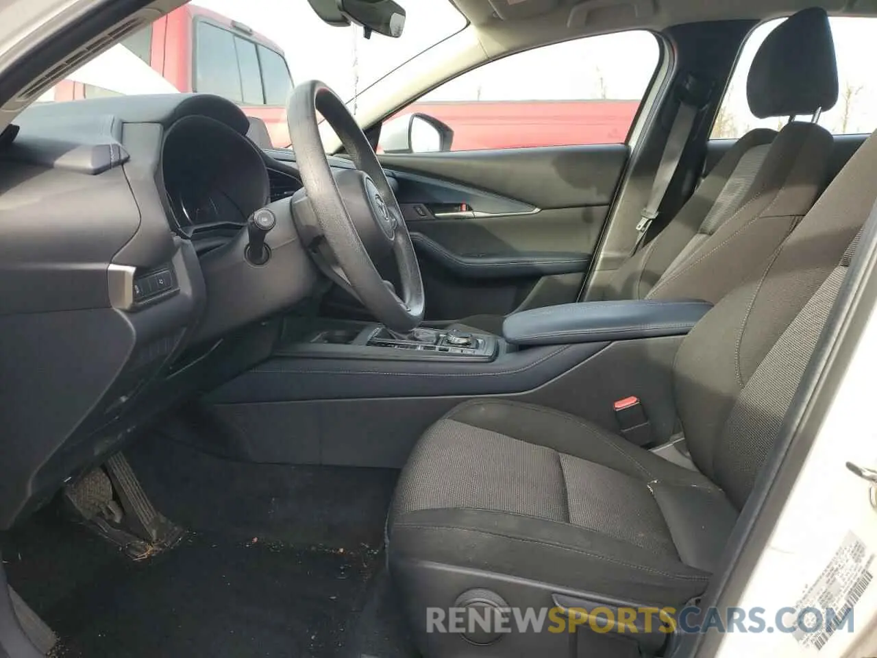7 Photograph of a damaged car 3MVDMBAL6MM226961 MAZDA CX30 2021