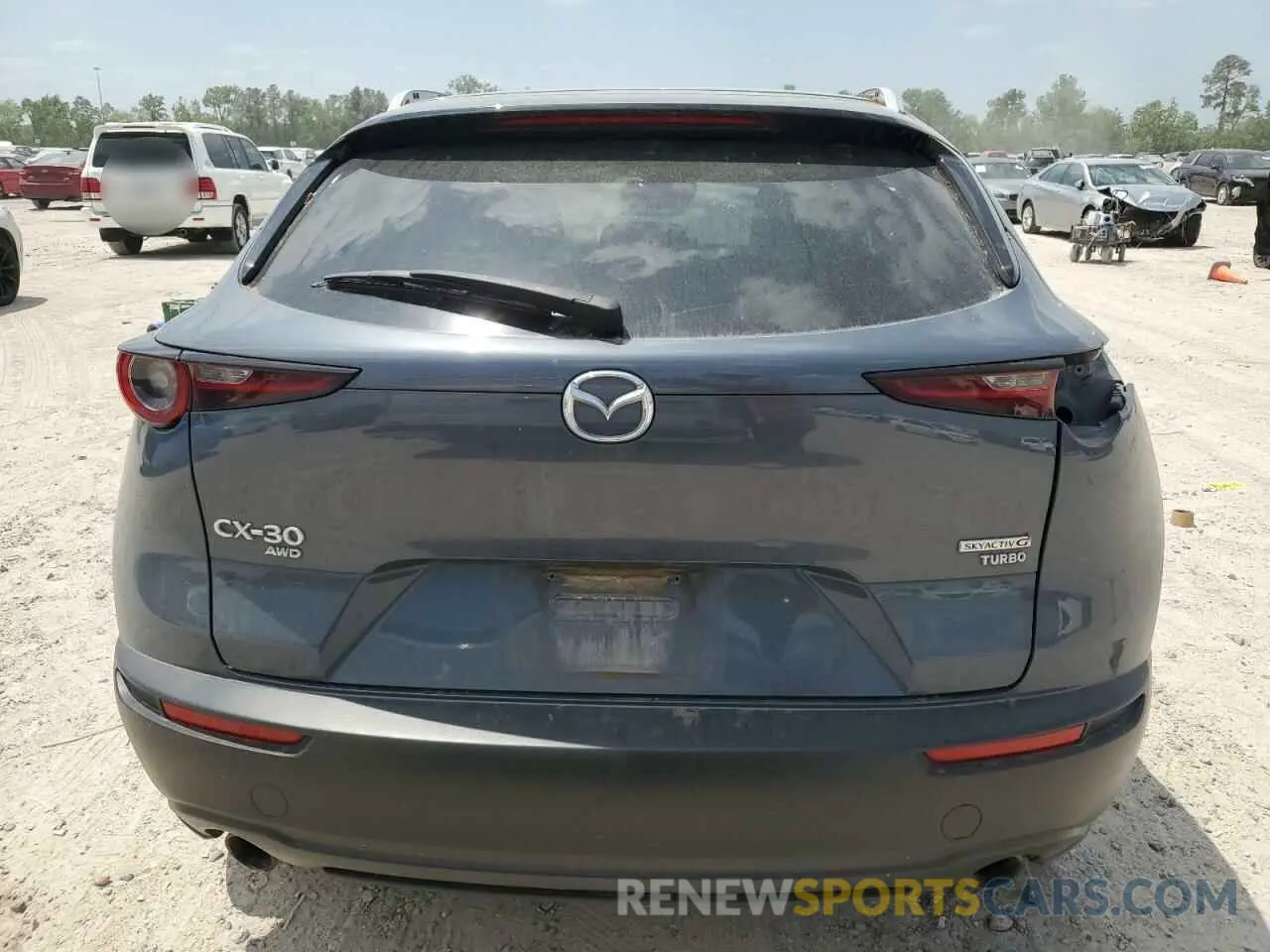 6 Photograph of a damaged car 3MVDMBAY8MM310548 MAZDA CX30 2021
