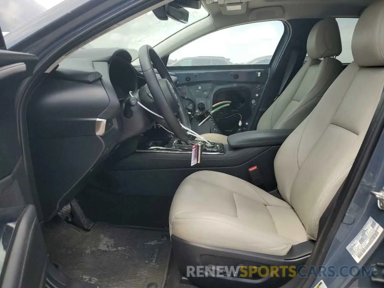 7 Photograph of a damaged car 3MVDMBAY8MM310548 MAZDA CX30 2021