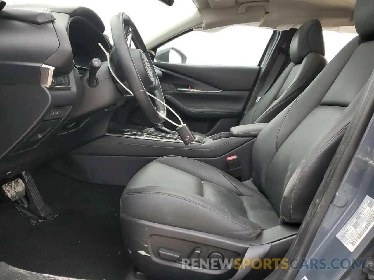 7 Photograph of a damaged car 3MVDMBAYXMM314228 MAZDA CX30 2021