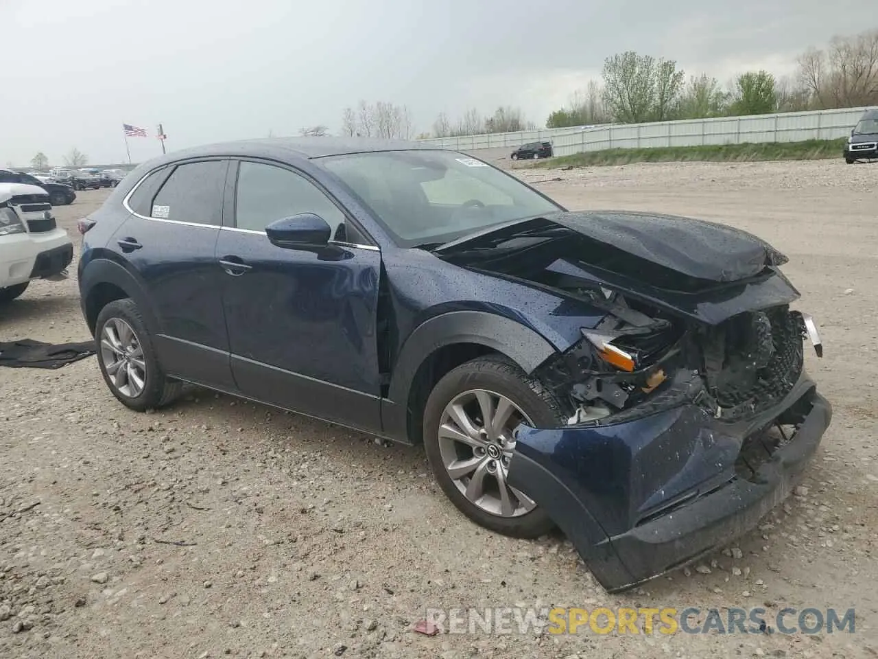 4 Photograph of a damaged car 3MVDMBBL0MM203495 MAZDA CX30 2021