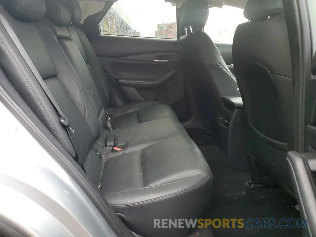 11 Photograph of a damaged car 3MVDMBBL0MM235251 MAZDA CX30 2021