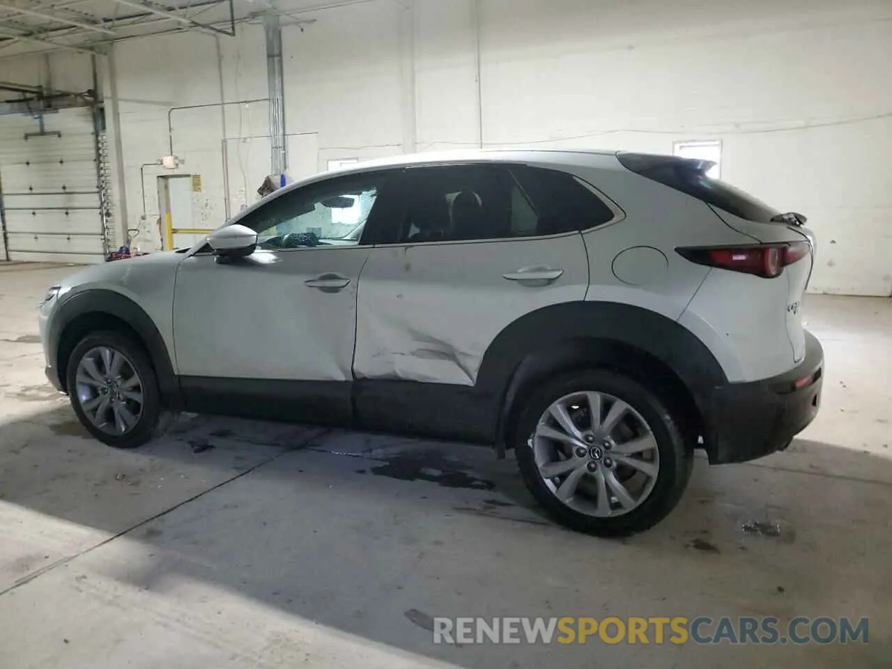 2 Photograph of a damaged car 3MVDMBBL0MM235251 MAZDA CX30 2021