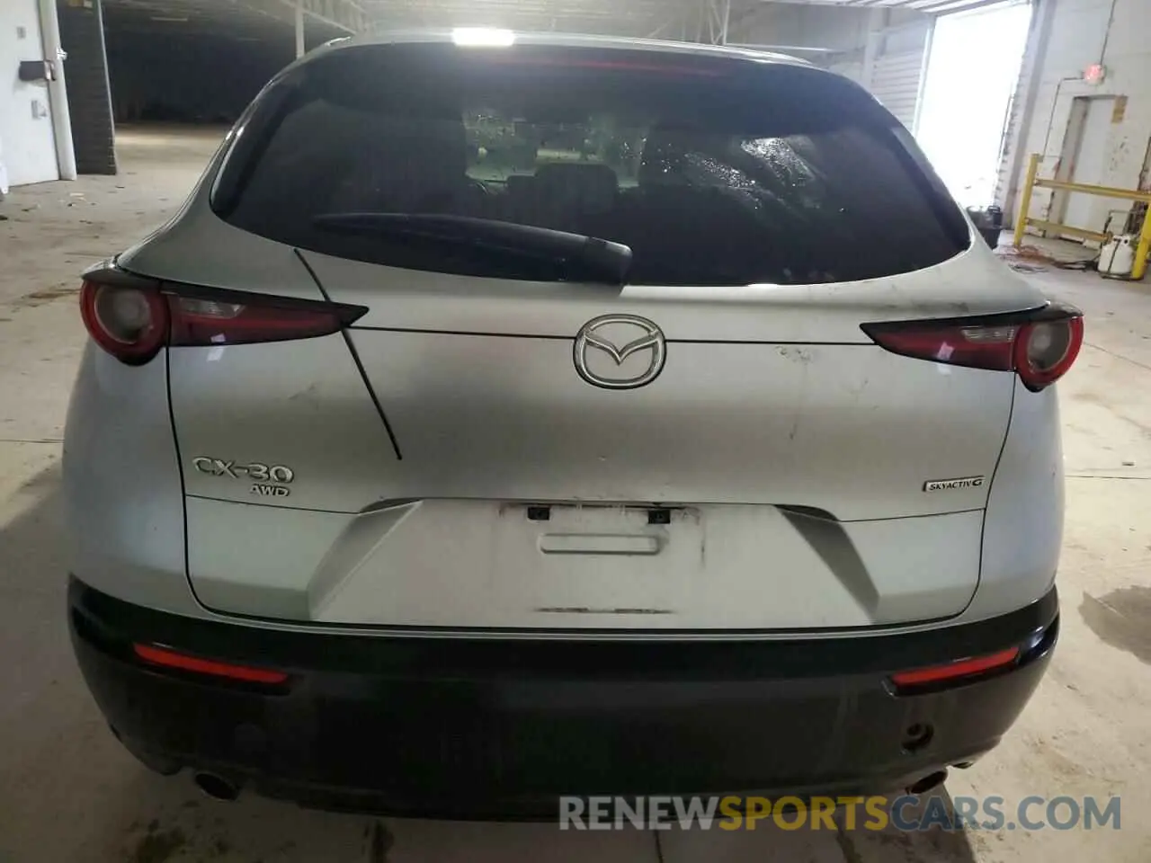 6 Photograph of a damaged car 3MVDMBBL0MM235251 MAZDA CX30 2021
