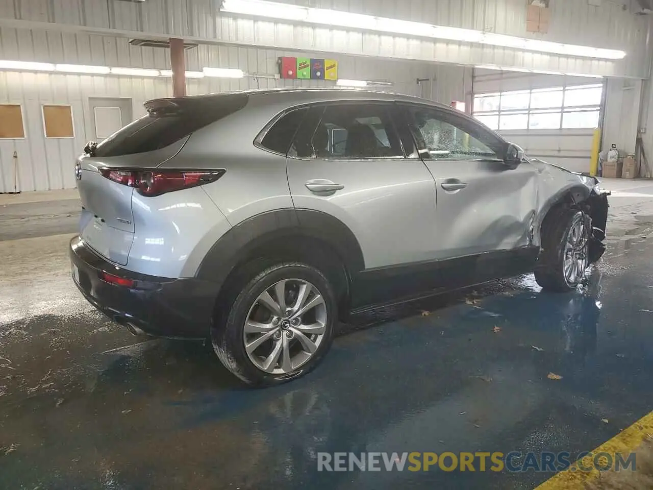 3 Photograph of a damaged car 3MVDMBBL0MM305606 MAZDA CX30 2021