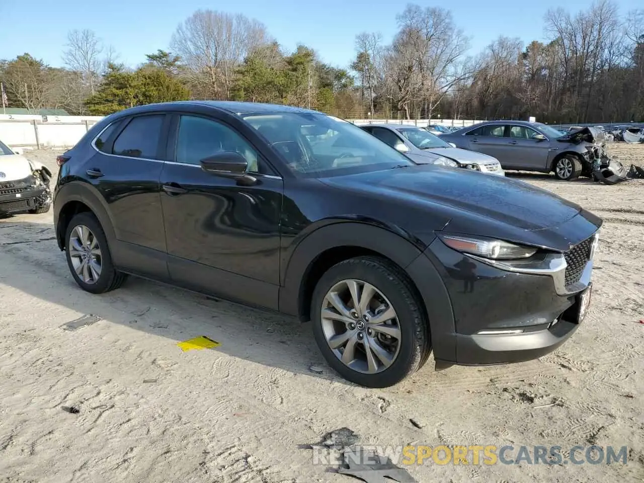 4 Photograph of a damaged car 3MVDMBBL1MM253743 MAZDA CX30 2021