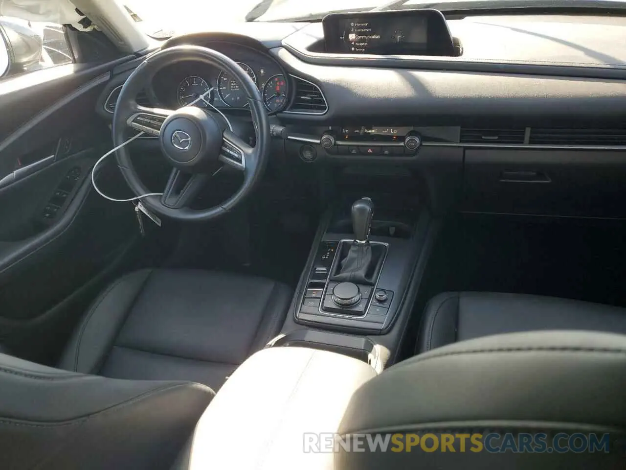 8 Photograph of a damaged car 3MVDMBBL1MM313391 MAZDA CX30 2021