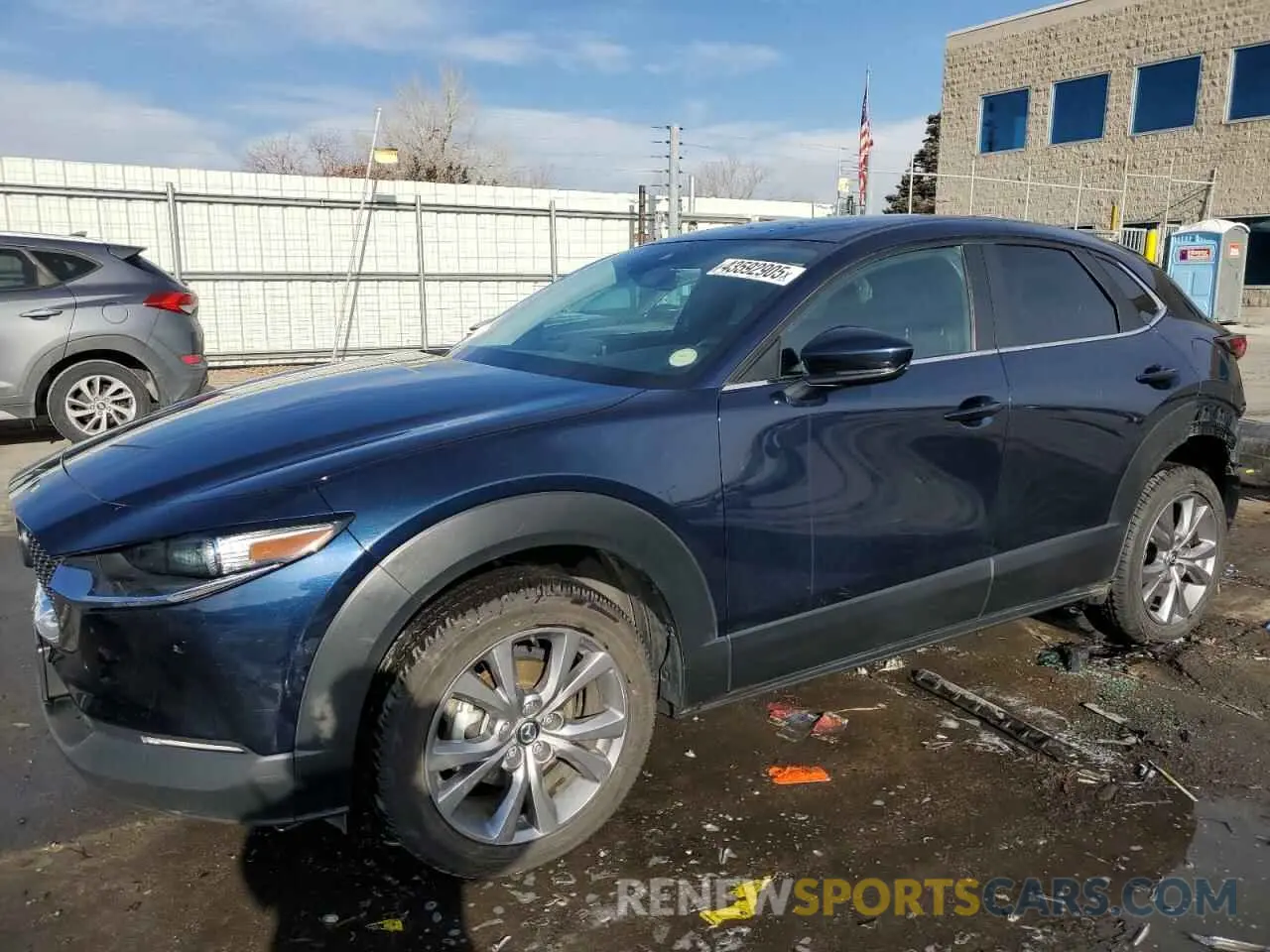 1 Photograph of a damaged car 3MVDMBBL1MM318977 MAZDA CX30 2021