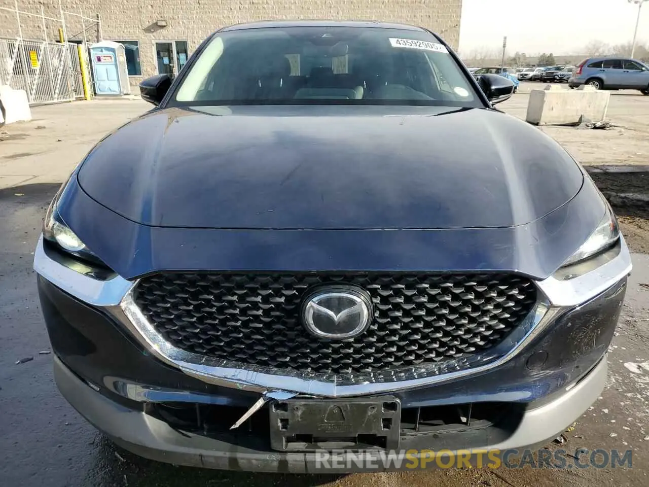 5 Photograph of a damaged car 3MVDMBBL1MM318977 MAZDA CX30 2021
