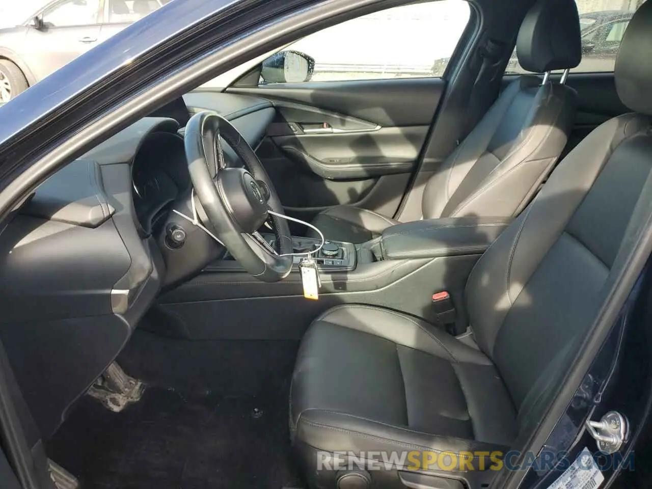 7 Photograph of a damaged car 3MVDMBBL1MM318977 MAZDA CX30 2021