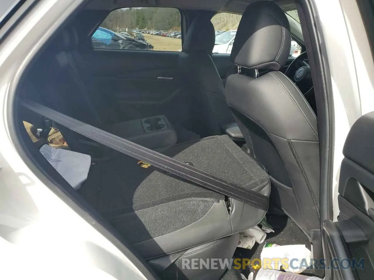 10 Photograph of a damaged car 3MVDMBBL2MM257378 MAZDA CX30 2021