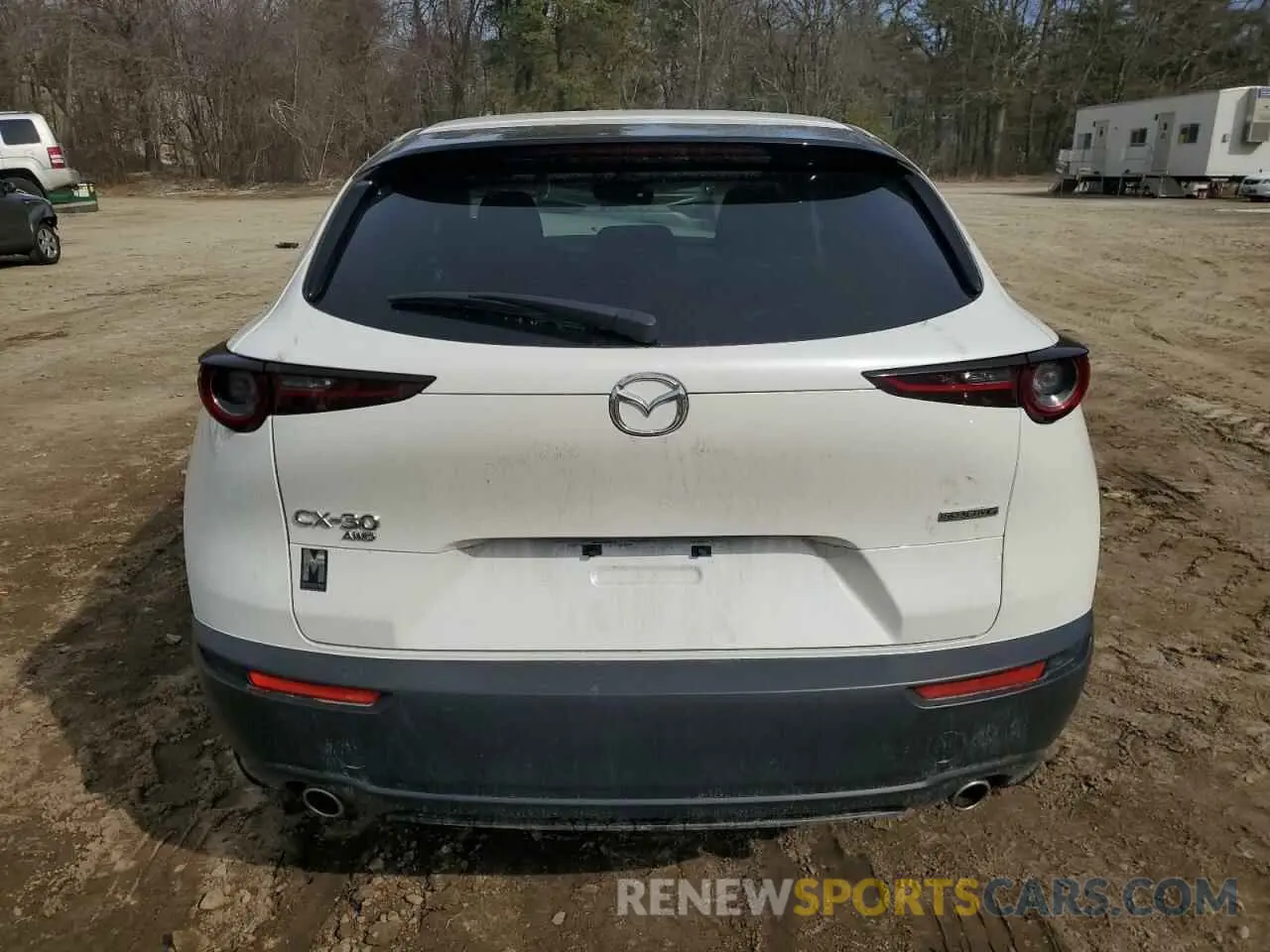 6 Photograph of a damaged car 3MVDMBBL2MM257378 MAZDA CX30 2021