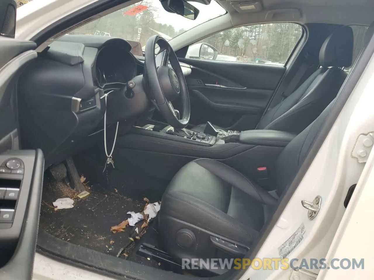 7 Photograph of a damaged car 3MVDMBBL2MM257378 MAZDA CX30 2021