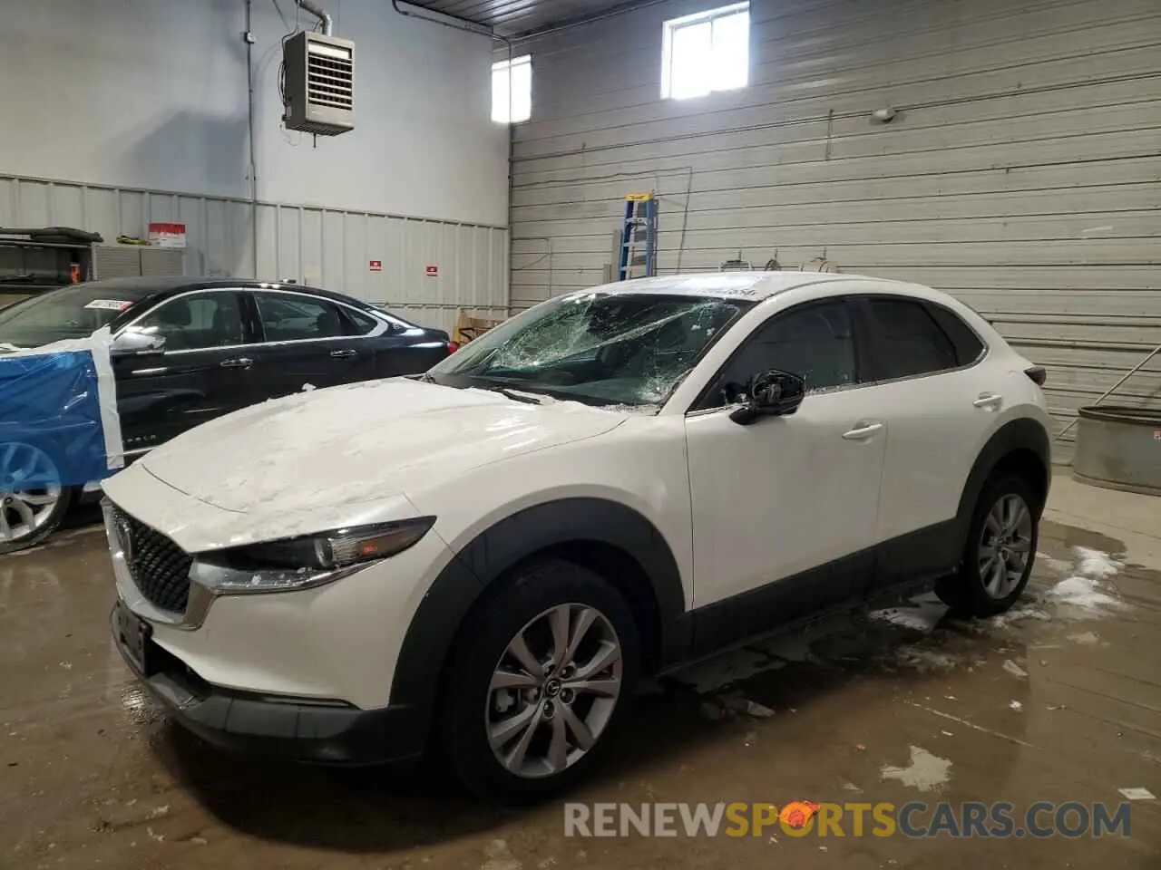 1 Photograph of a damaged car 3MVDMBBL3MM205516 MAZDA CX30 2021