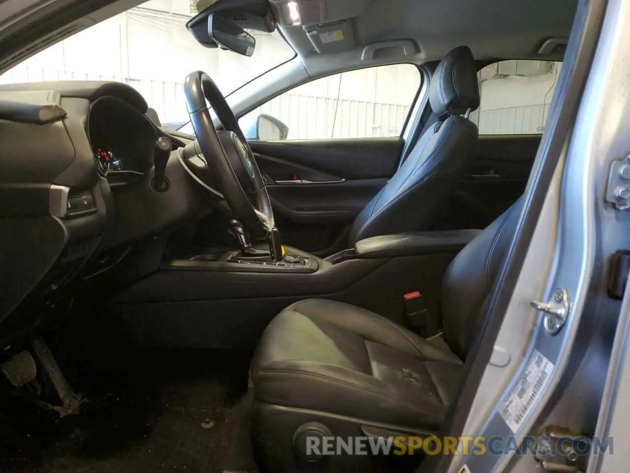 7 Photograph of a damaged car 3MVDMBBL3MM240556 MAZDA CX30 2021