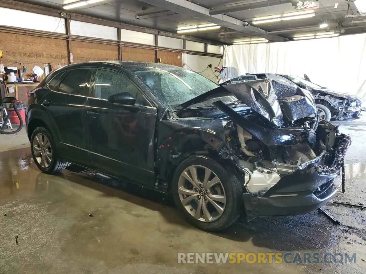 4 Photograph of a damaged car 3MVDMBBL4MM261447 MAZDA CX30 2021