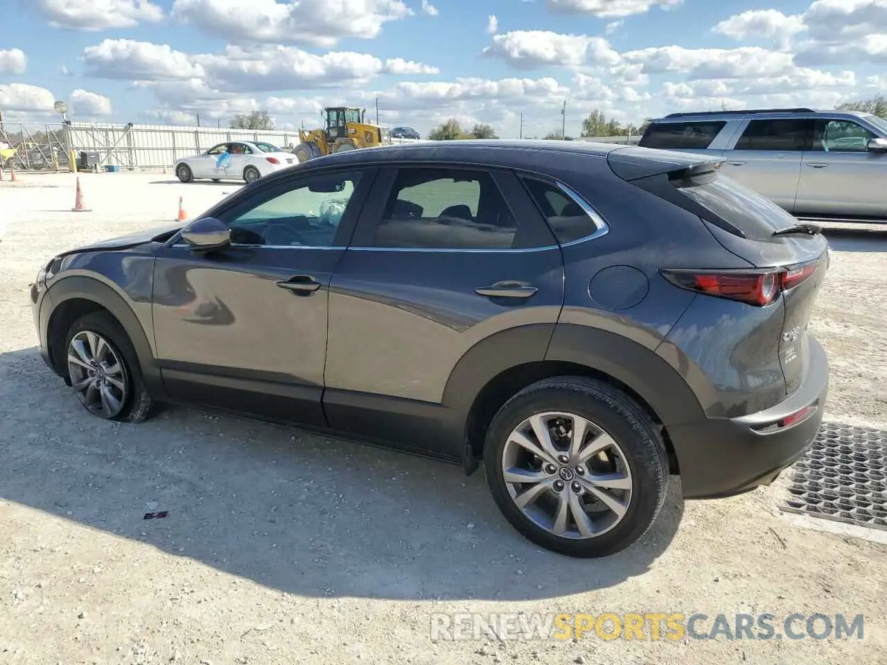 2 Photograph of a damaged car 3MVDMBBL4MM305687 MAZDA CX30 2021
