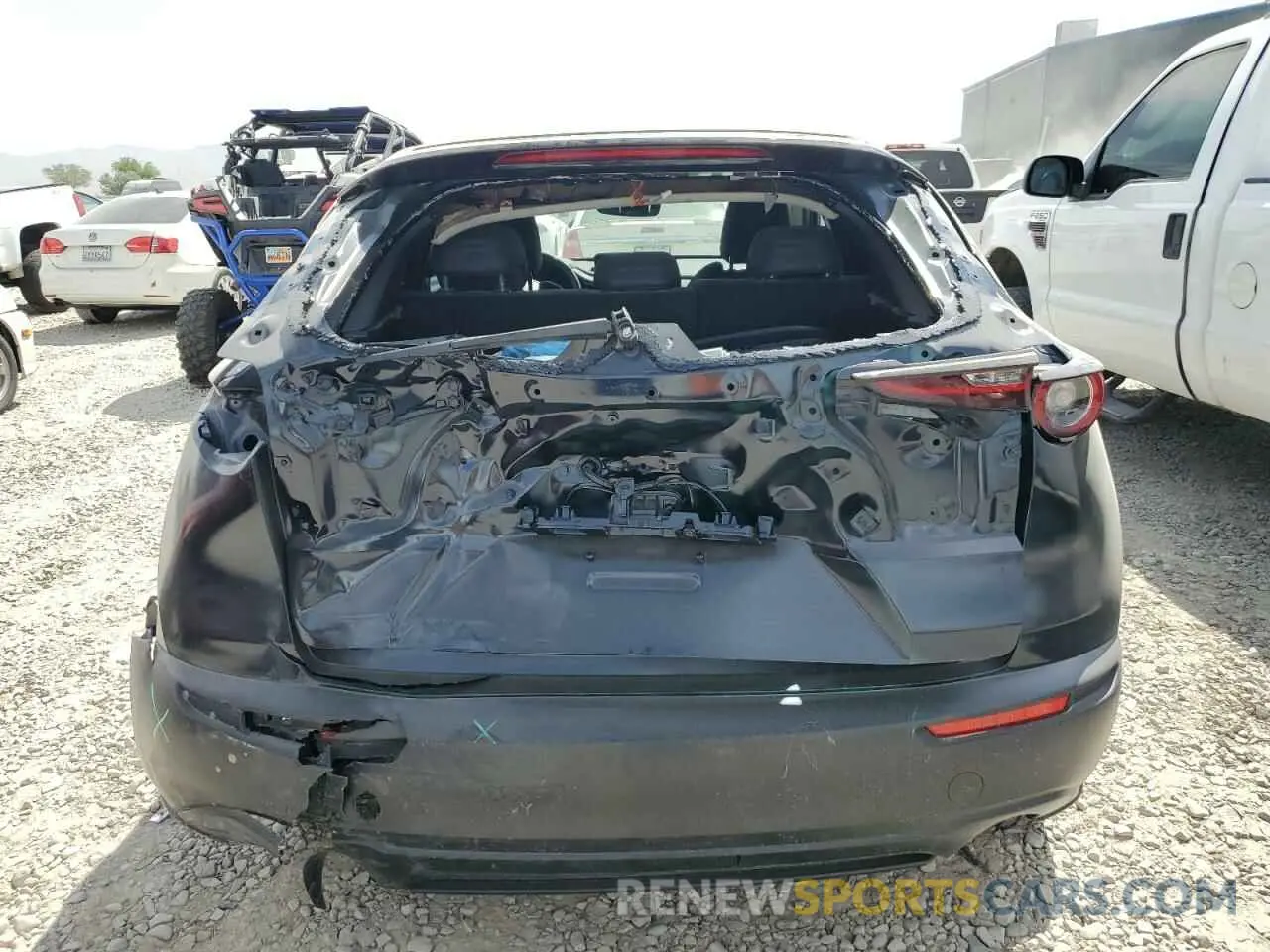 6 Photograph of a damaged car 3MVDMBBL7MM244948 MAZDA CX30 2021
