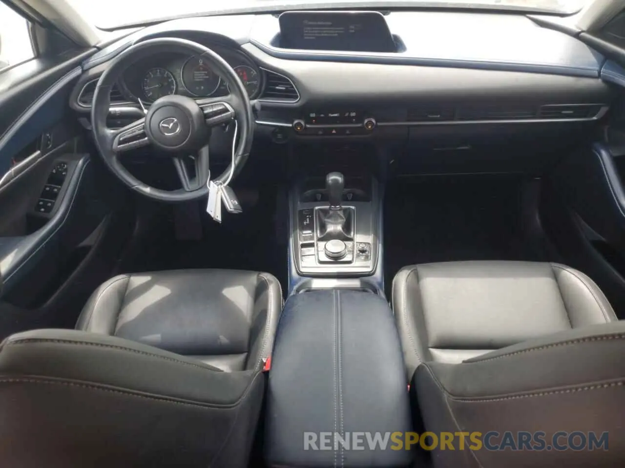 8 Photograph of a damaged car 3MVDMBBLXMM219719 MAZDA CX30 2021