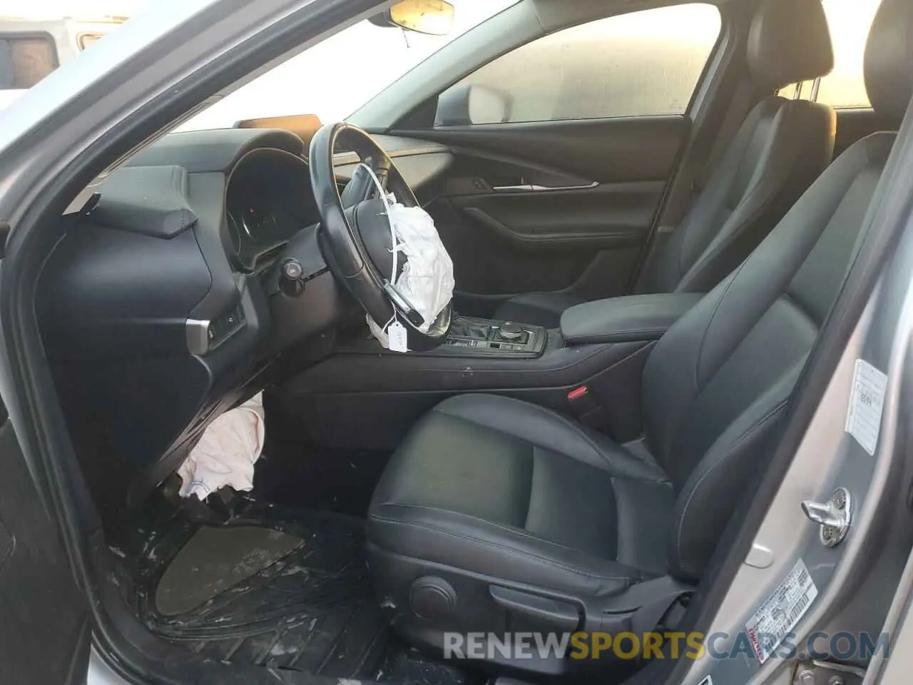 7 Photograph of a damaged car 3MVDMBBLXMM259511 MAZDA CX30 2021