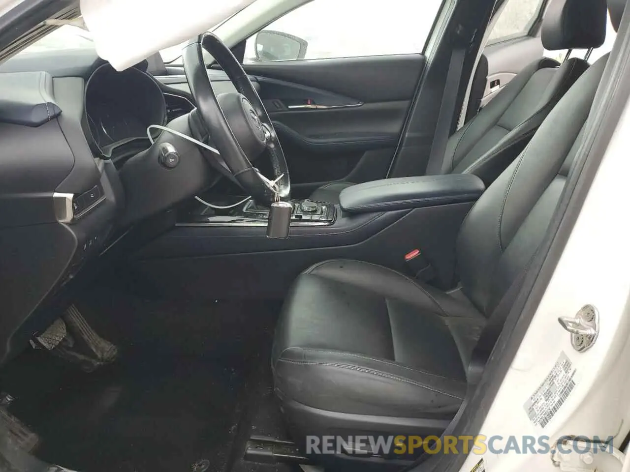 7 Photograph of a damaged car 3MVDMBCL0MM205746 MAZDA CX30 2021