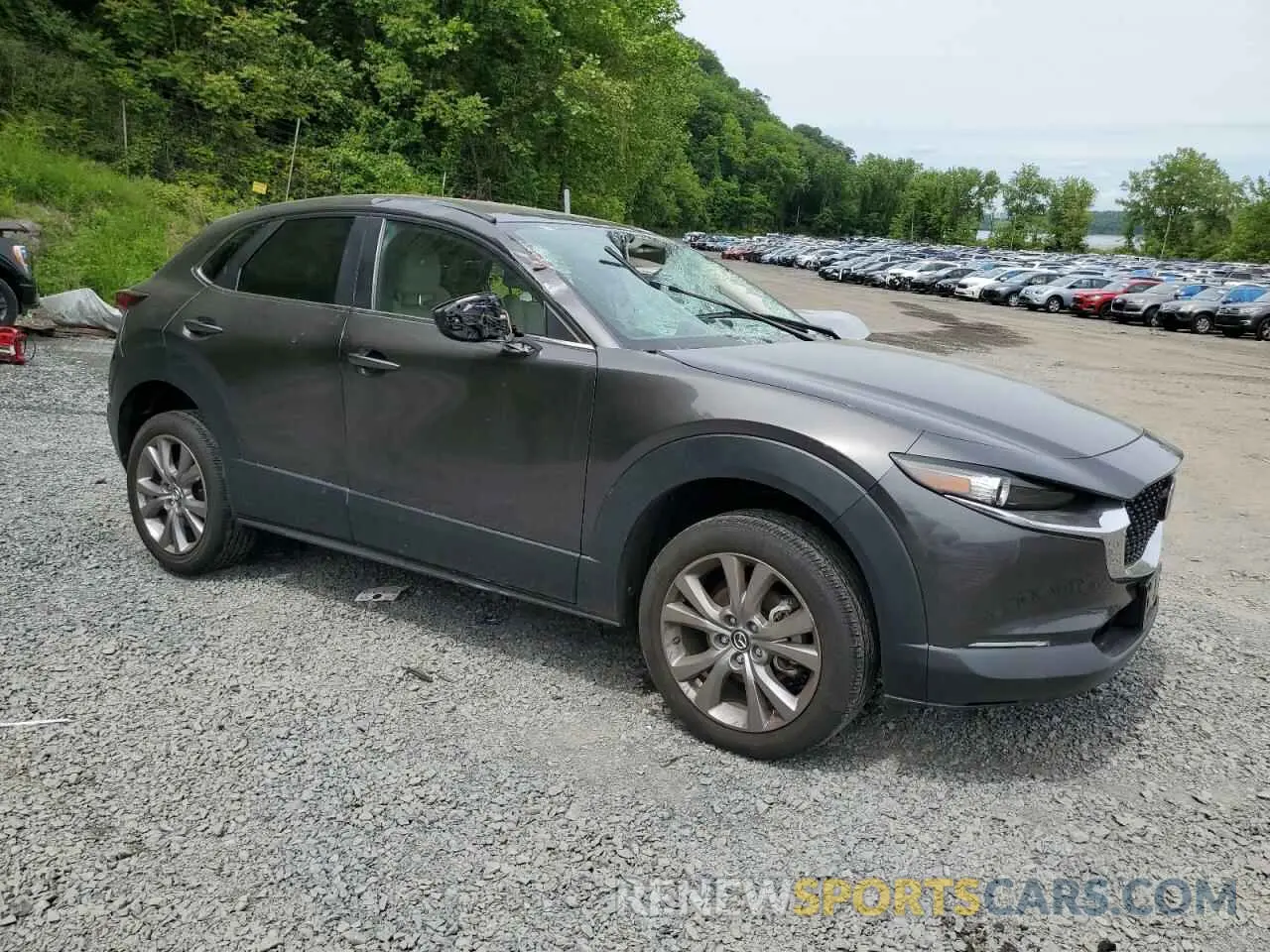 4 Photograph of a damaged car 3MVDMBCL1MM256818 MAZDA CX30 2021