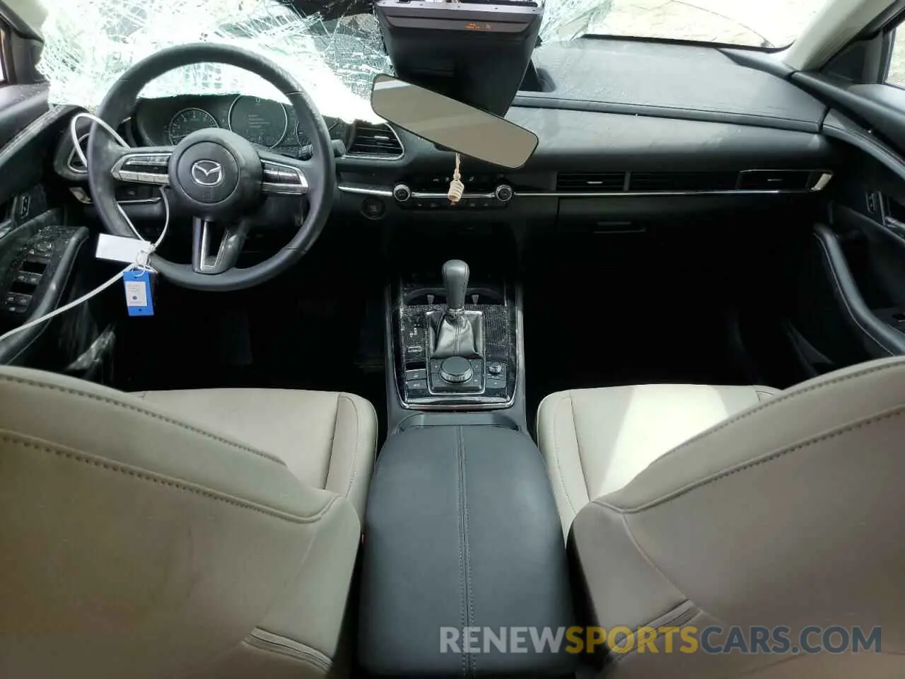 8 Photograph of a damaged car 3MVDMBCL1MM256818 MAZDA CX30 2021