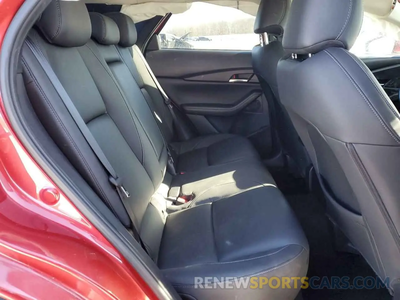 11 Photograph of a damaged car 3MVDMBCL1MM303247 MAZDA CX30 2021
