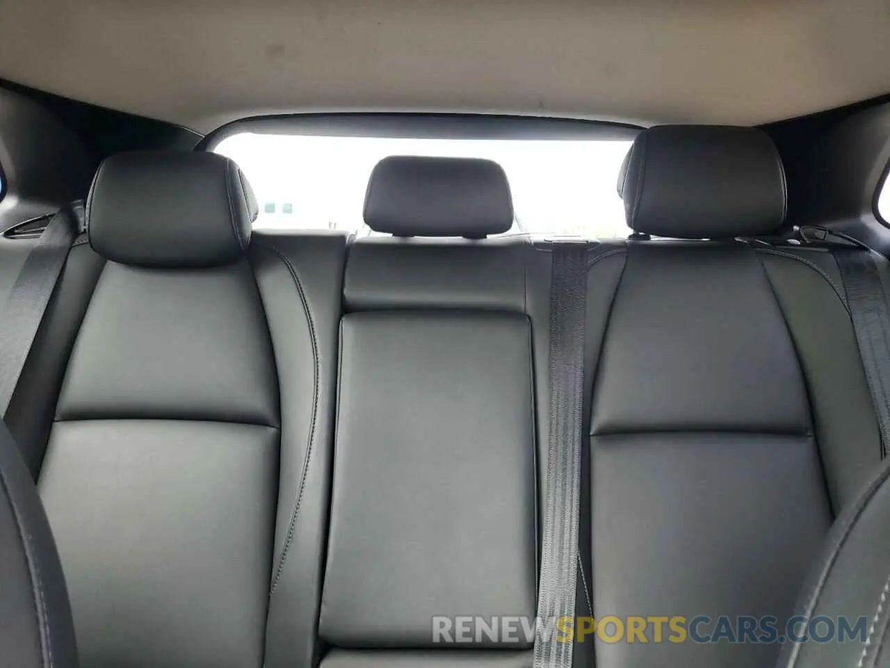 10 Photograph of a damaged car 3MVDMBCL4MM302139 MAZDA CX30 2021