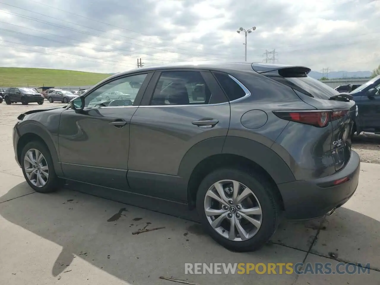 2 Photograph of a damaged car 3MVDMBCL4MM302139 MAZDA CX30 2021