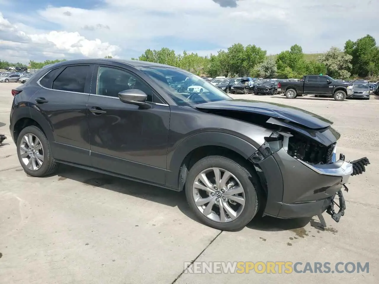 4 Photograph of a damaged car 3MVDMBCL4MM302139 MAZDA CX30 2021
