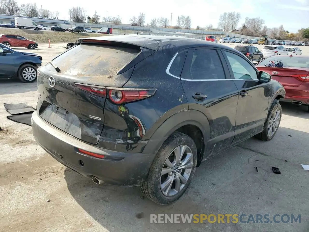 3 Photograph of a damaged car 3MVDMBCL6MM221823 MAZDA CX30 2021