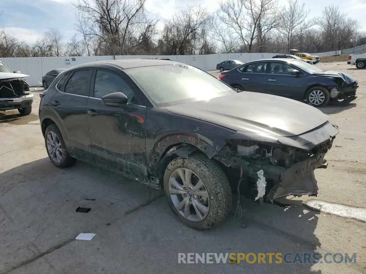 4 Photograph of a damaged car 3MVDMBCL6MM221823 MAZDA CX30 2021