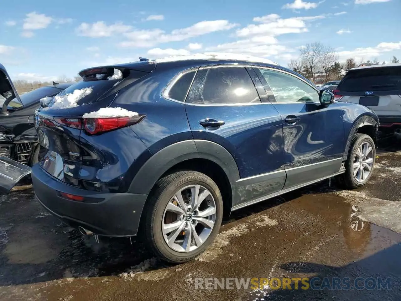 3 Photograph of a damaged car 3MVDMBDL1MM316515 MAZDA CX30 2021