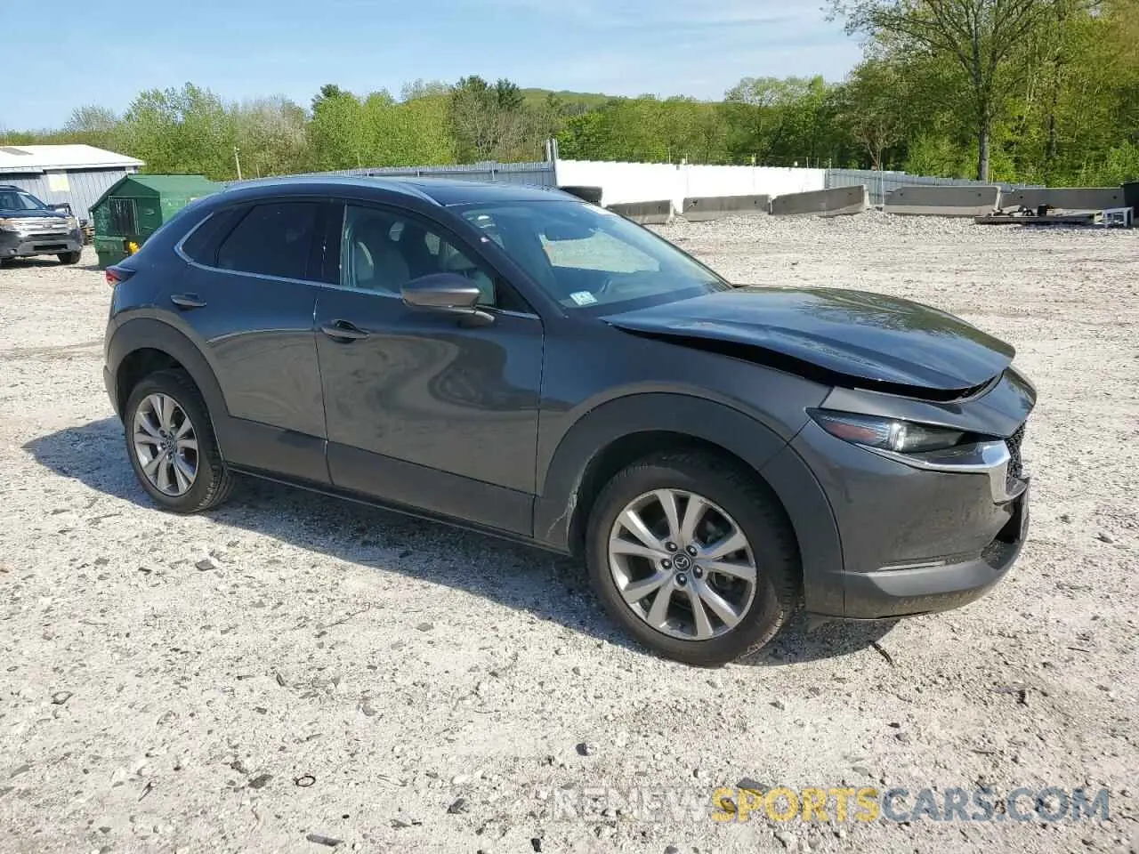 4 Photograph of a damaged car 3MVDMBDL1MM318426 MAZDA CX30 2021