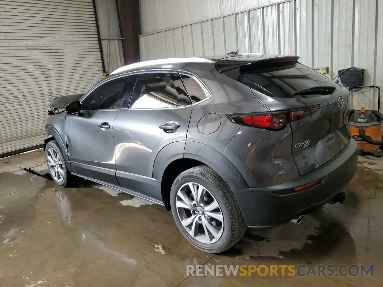 2 Photograph of a damaged car 3MVDMBDL4MM314726 MAZDA CX30 2021
