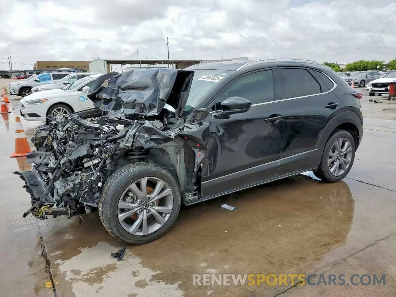 1 Photograph of a damaged car 3MVDMBDL5MM305162 MAZDA CX30 2021