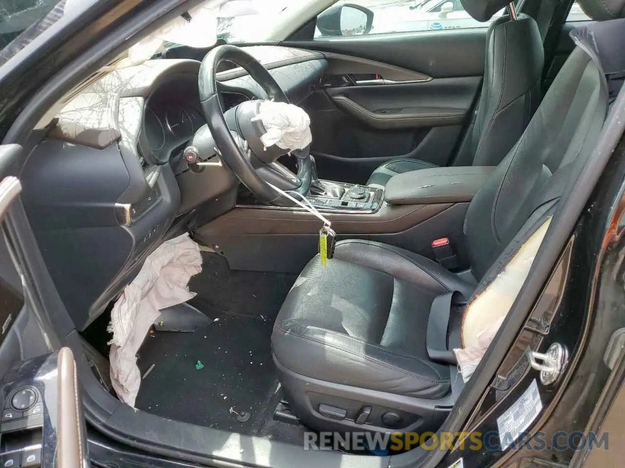 7 Photograph of a damaged car 3MVDMBDL5MM305162 MAZDA CX30 2021